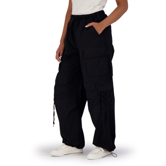 Aeropostale Women’s Cargo Pants - Picture 3 of 6